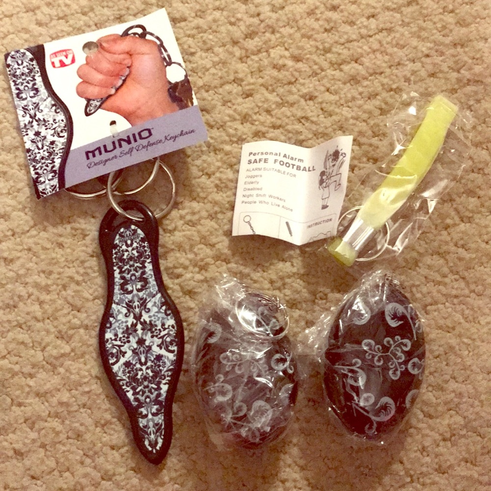 Women’s self defense kit alarm keychain Uber lyft